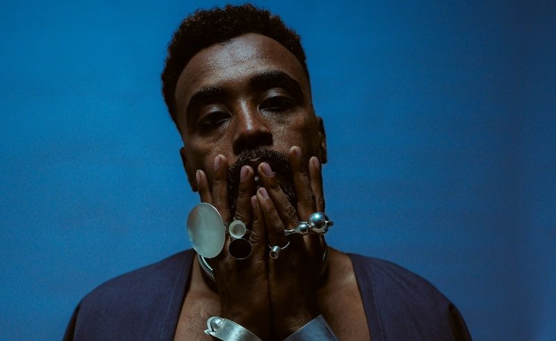 Amaka Jaji Takes Tuareg & Sufi to the 21st Century in 'Samrat Al-Ain'