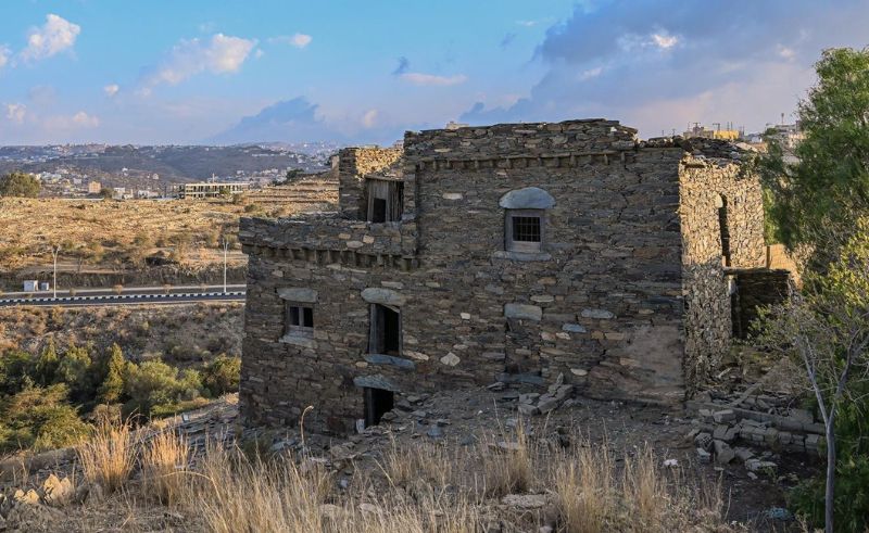 337 New Archaeological Sites Found Around Riyadh