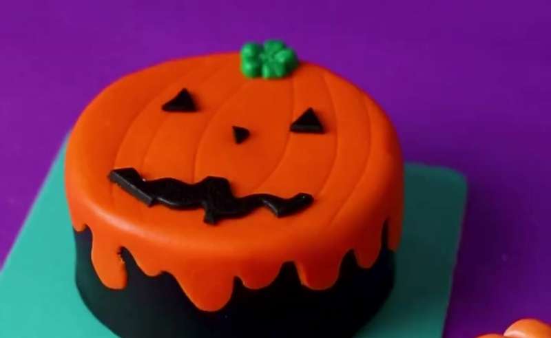 Spine-Chilling Halloween Treats That’ll Haunt Your Taste Buds