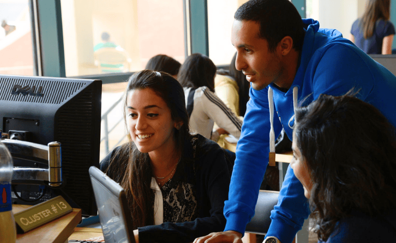 Thanaweya Amma Grads Get Programming Certificates from Hiroshima Uni