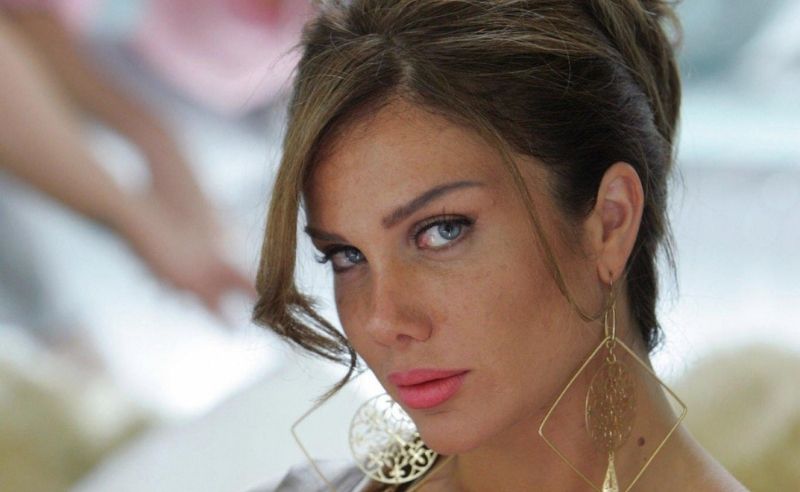 When MENA Celebs Styled Curtain Bangs