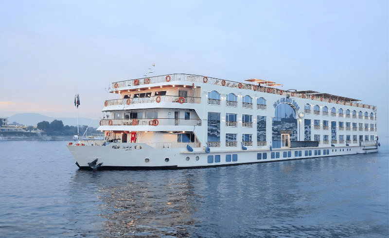 Transport Ministry Extends Floating Restaurant Legalisation to 2026