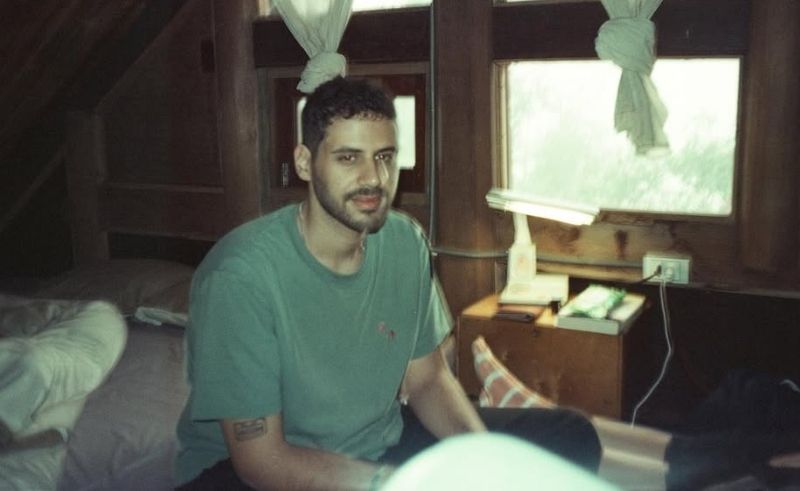 Pink Seasalt Drops Arabic '80s Post-Punk Single 'Mesh Bet2ooly Leh'