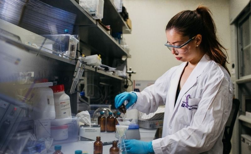 NYU Abu Dhabi Builds Light Based Nanoparticles for Cancer Therapy