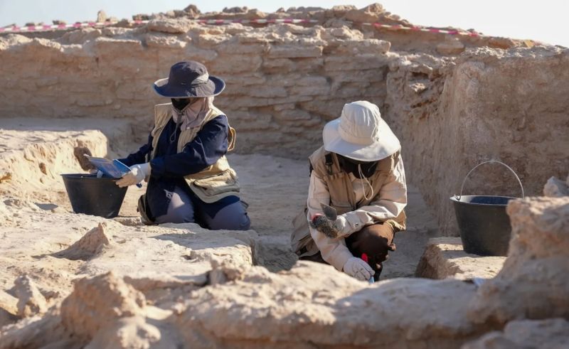 Abbasid Dirham Found at Ras Qurayyah Port in Al Ahsa