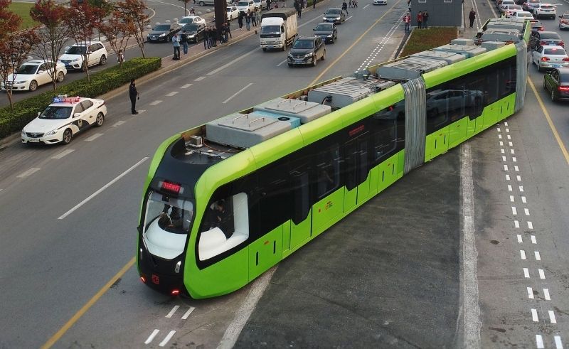 Dubai to Expand Bus Lanes & Study Trackless Tram Across Eight Sites
