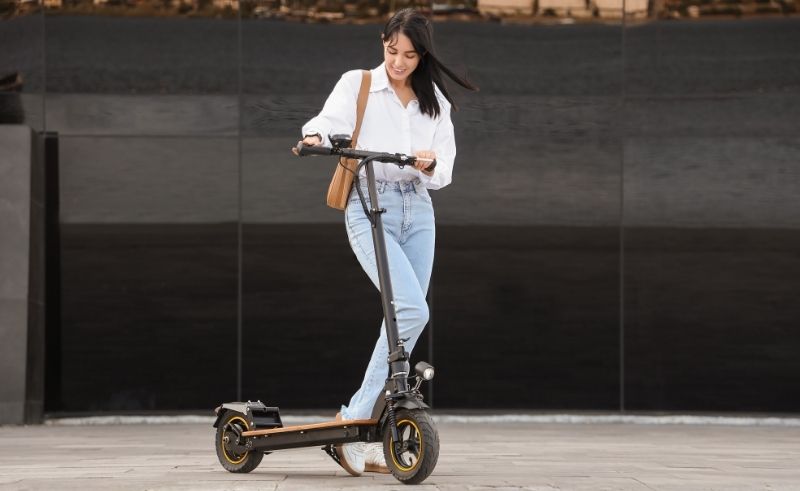 Abu Dhabi Police Launch E-Scooter Safety Campaign