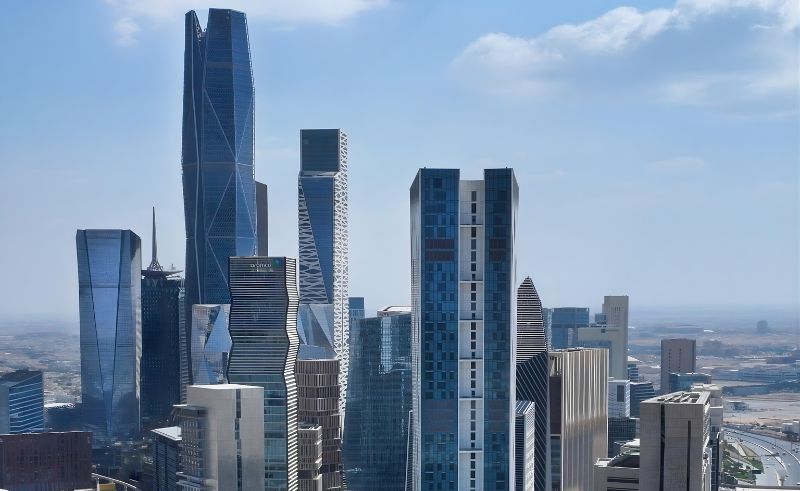 SAR 10,000 Fine Set for Hiring Foreign Workers Without Permits