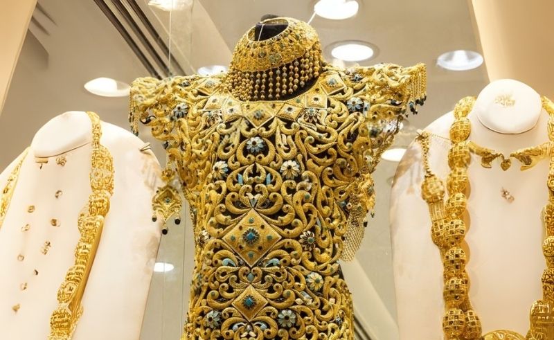 Dubai Gold & Silver Prices Rise as Investors Turn to Safe-Haven Assets