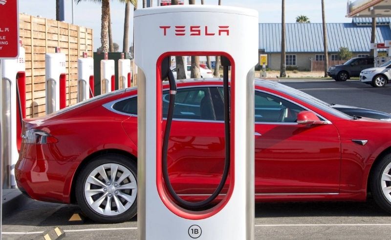Tesla Enables Free Supercharging Across UAE, Saudi Arabia & Qatar