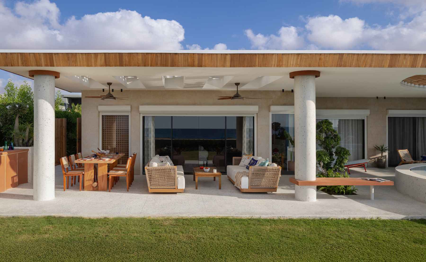 Cairo-Based Amazinglab Designs a Coastal Home Around Its Circular Pool