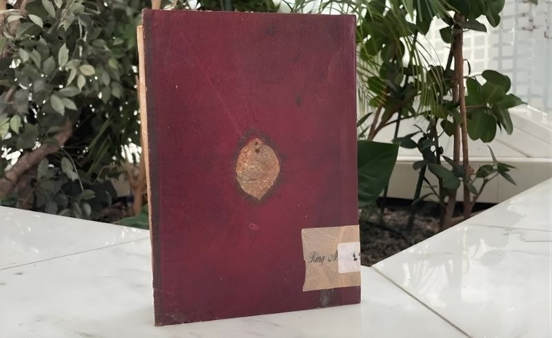 King Abdulaziz Public Library Unveils 1,000-Year-Old Quran Manuscript