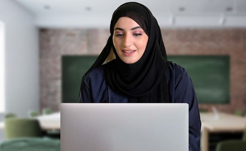 Sharjah Allows Remote Work for Mothers in Government