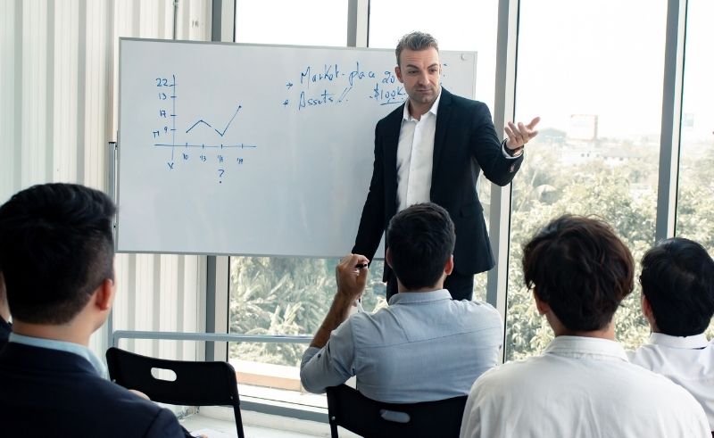 ‘Young Entrepreneurs’ Business Setup Programme Launches in UAE 