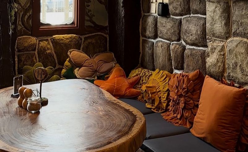 Saudi Cafés Where the Coffee Is an Afterthought