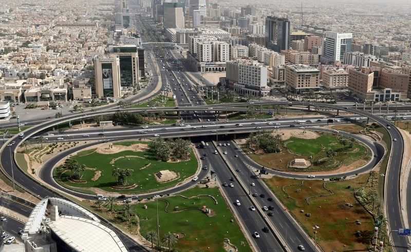 Qiwa Sets SAR 100 Work Permit Fee for Premium Residency Holders