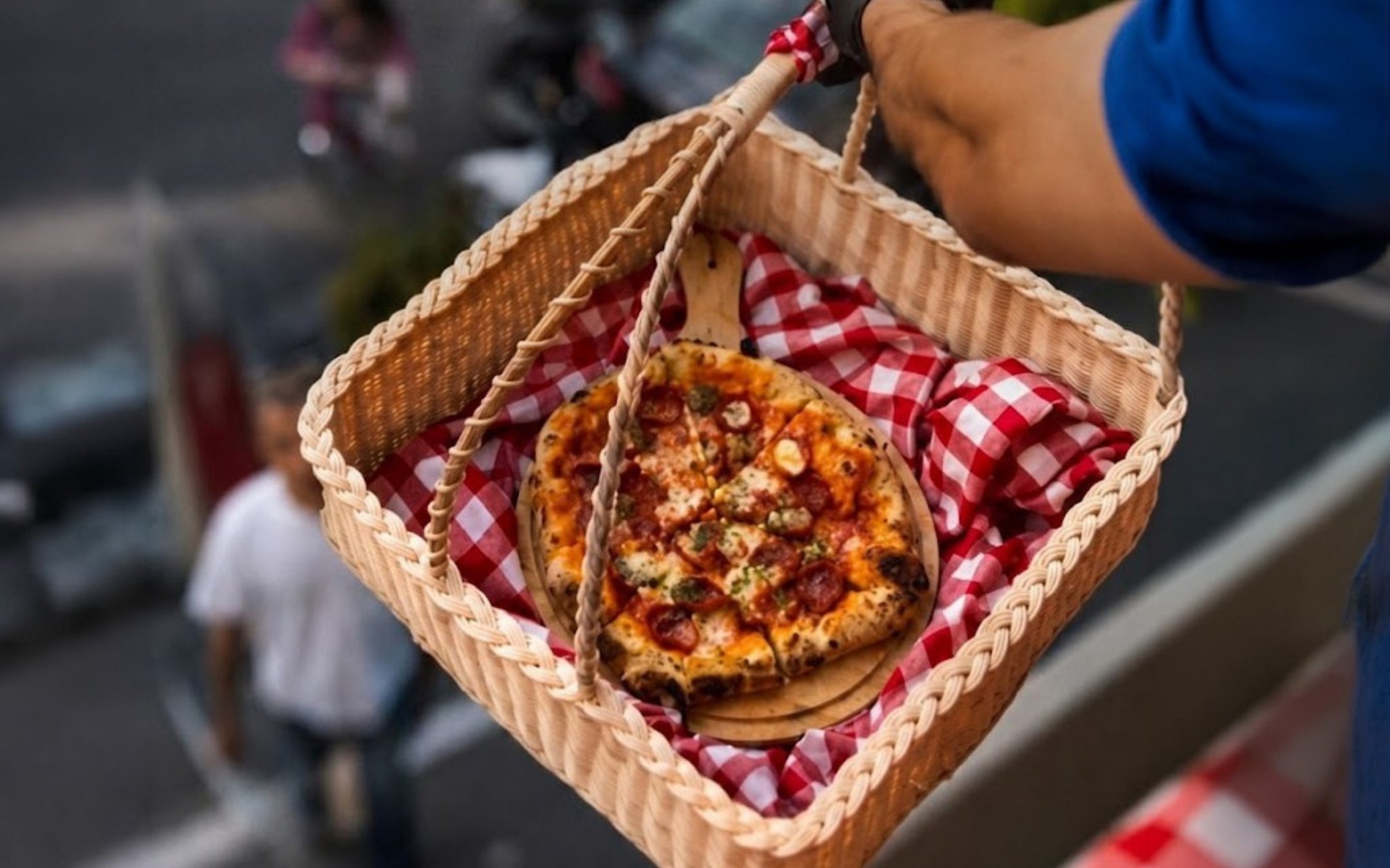 This Korba Pizza Spot Lowers Your Order in a Basket