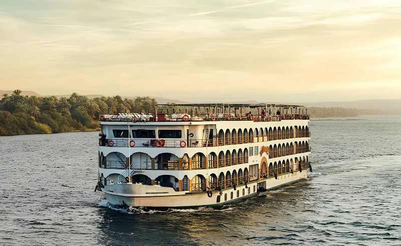 Nile Cruise Boat Permit Revoked Over Waste Discharge in Luxor