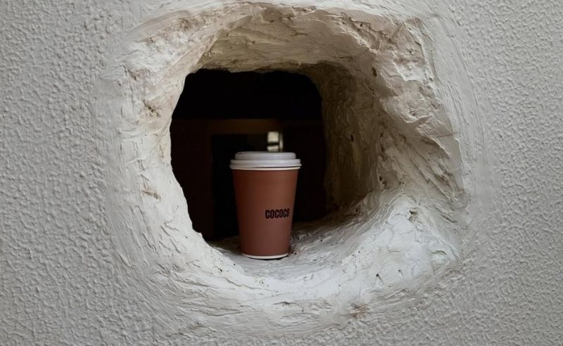 The Hole that Serves Coffee on Egypt's Streets is Coming Back
