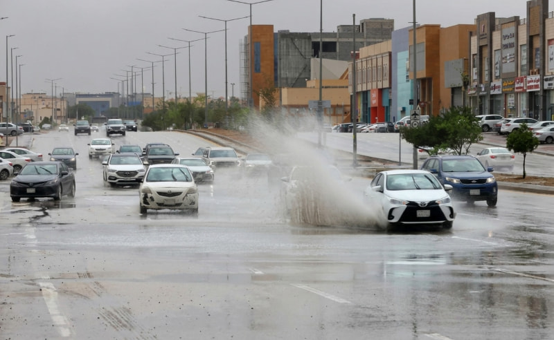 Red & Orange Weather Alerts Issued Across Saudi Arabia