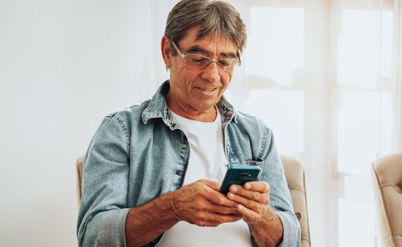 Pensioners Can Soon Receive Payments on Their Phone