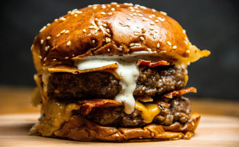 Chuck’s: This Burger and Wings Joint Is a Big Win for Alexandrians