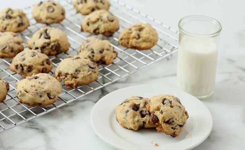 Bougie, Crispy & Gooey Cookies Make an Entrance with Baker’s Mansion
