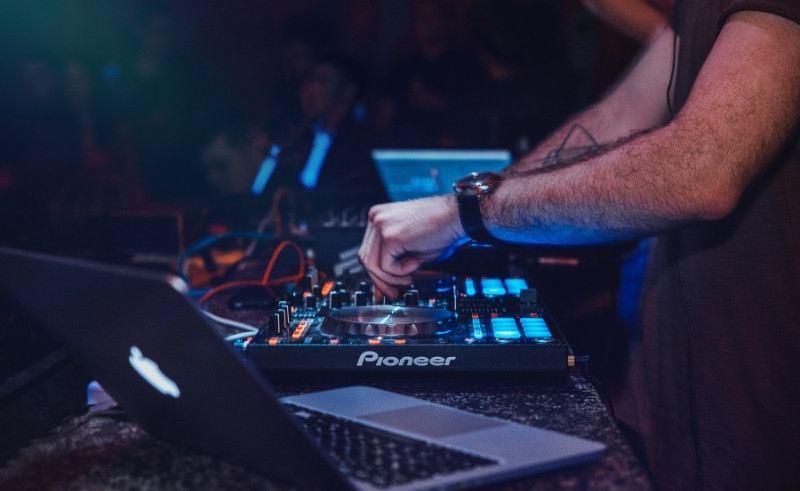 Audio Bus is Cairo’s New Music Production School Aimed at Beginners
