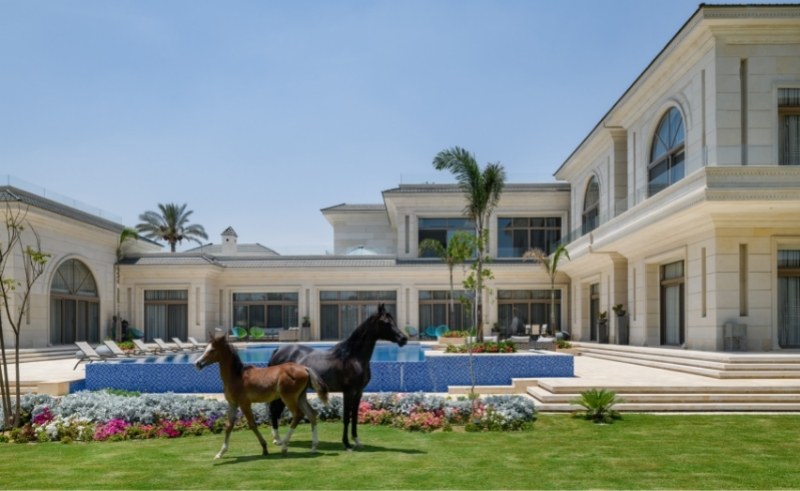 This Grandiose Garana Mansion Gives Off Serene Fairytale Feels
