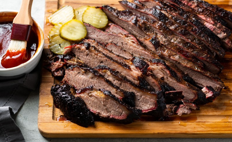 Roll Out the Red Carpet for SmoKing's Hot Meat Delivery