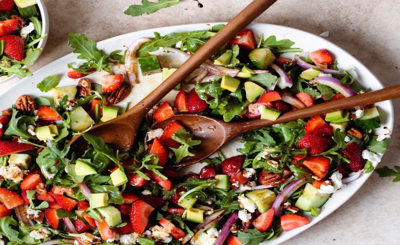 It's Always Salad Time at Sheikh Zayed's Bar N' Jar