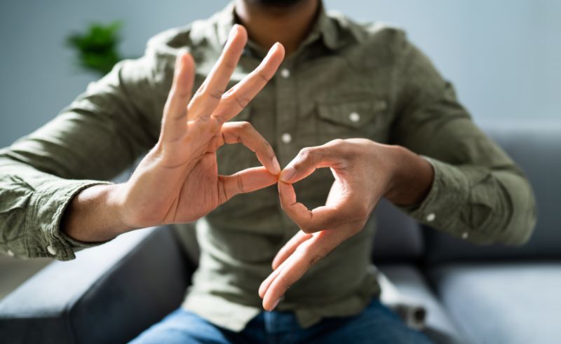 Sign Language Guide to Be Distributed Across Egyptian Schools