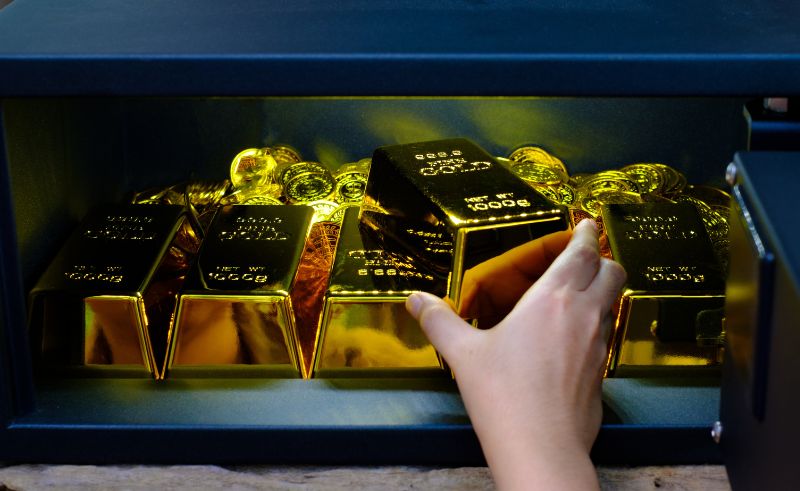 Egyptian Travellers Brought In 194 KG of Duty-Free Gold Over One Month