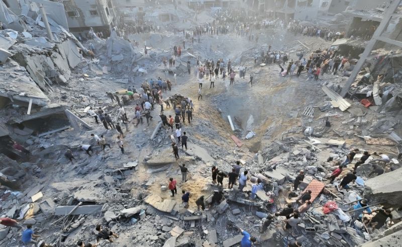 400 Palestinians Killed in Israeli Airstrike on Jabaliya Refugee Camp