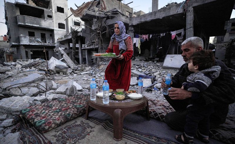 Egyptian Government Distributes 10,000 Iftar Meals in Gaza 