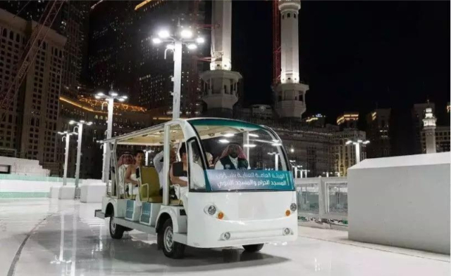 Makkah Introduces Golf Carts for Pilgrimage Assistance