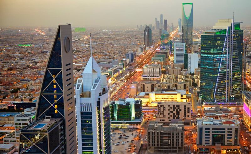 SAR 2.3 Billion Spent to Push Saudi Private Sector to Hire Citizens