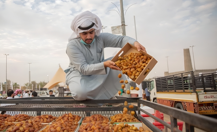  Seasonal Date Markets in Saudi Arabia Are Going Digital