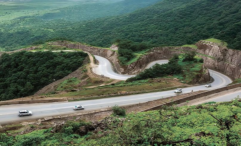 An Exclusive Test Drive of the Genesis G80 Across Oman’s Dhofar Coast 