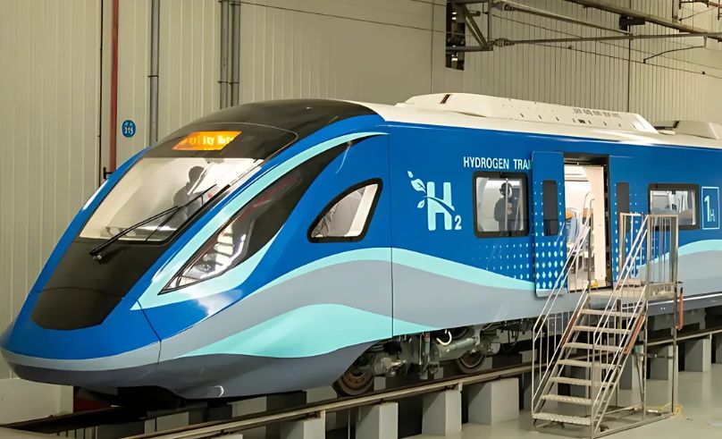 Region’s First Hydrogen Train Undergoes Test Run in Saudi Arabia