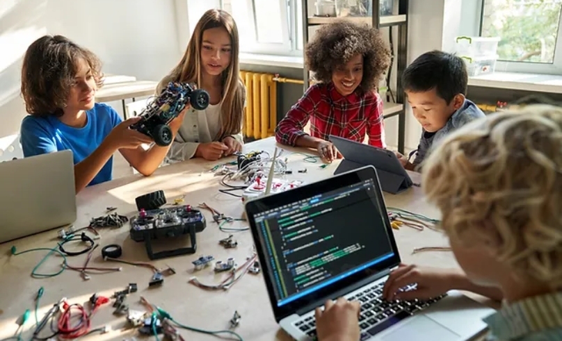 New Initiatives to Boost Coding Skills in Abu Dhabi and Dubai