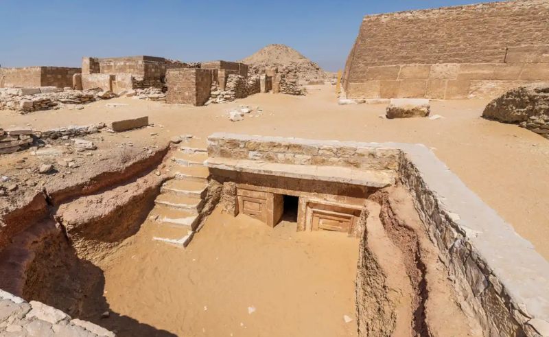 Archaeologists Unearth Middle Kingdom Tomb Near Luxor