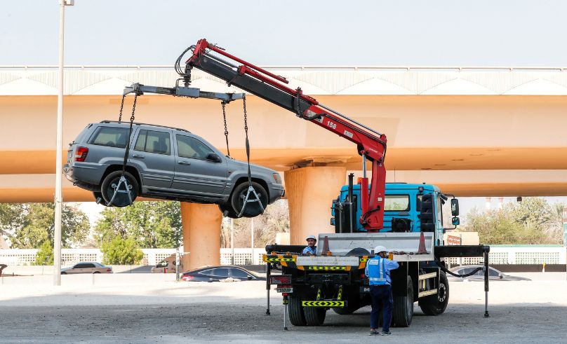 Five-Day Campaign Launched in Abu Dhabi to Address Neglected Vehicles 