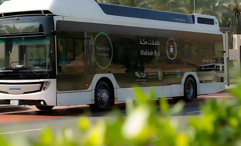 Second Trial for Hydrogen Bus to Transport Pilgrims Begins in Makkah