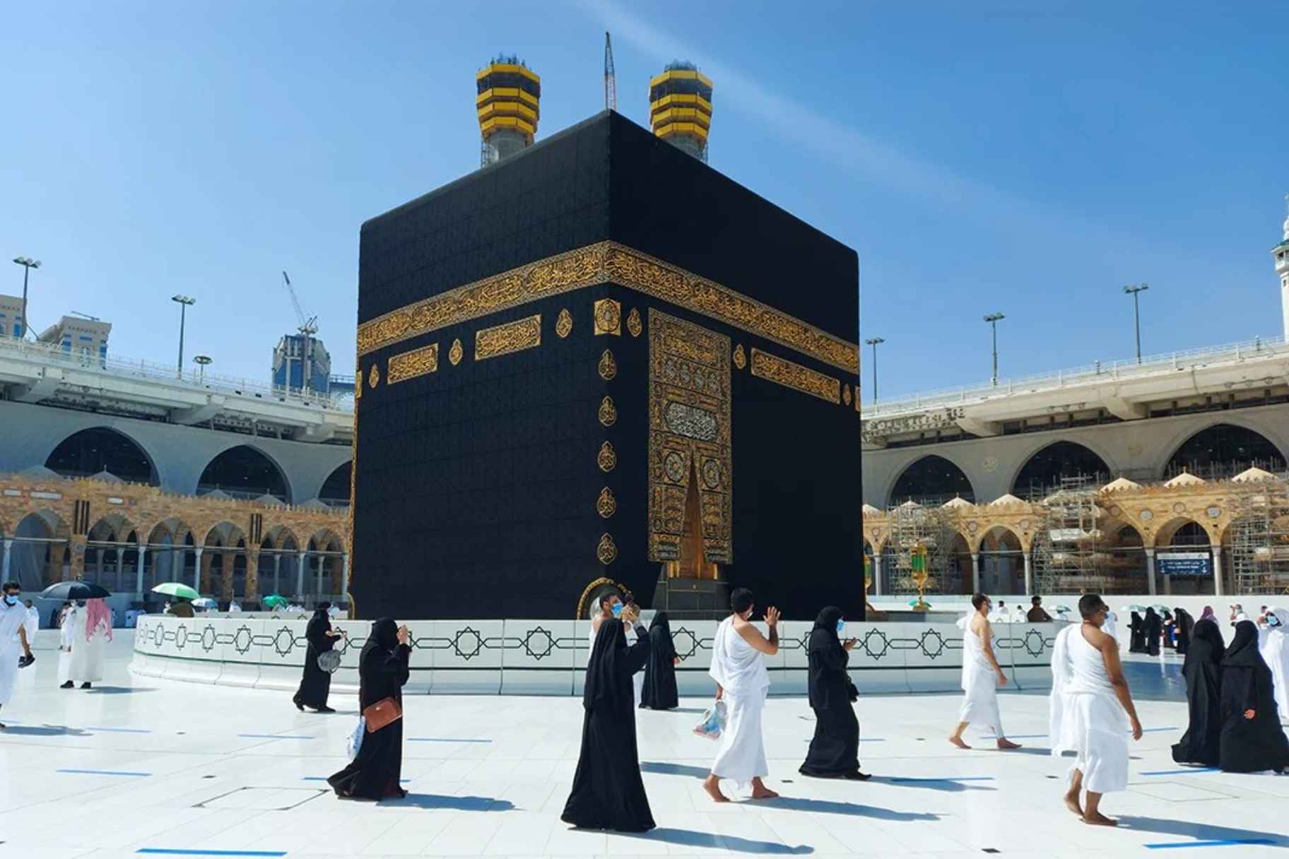 UAE Residents Can Now Perform Umrah with Tourist & Transit Visas