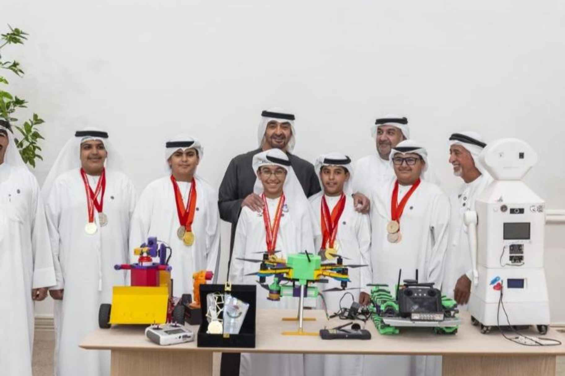 ADEK Opens Scholarship Applications for Exceptional Emirati Students