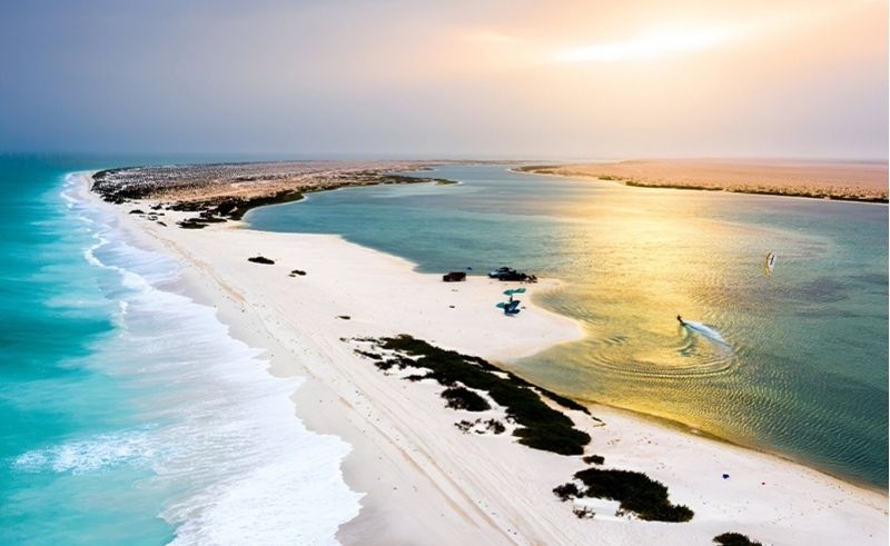 This Hidden Peninsula in Oman Is Wilderness Written in Salt