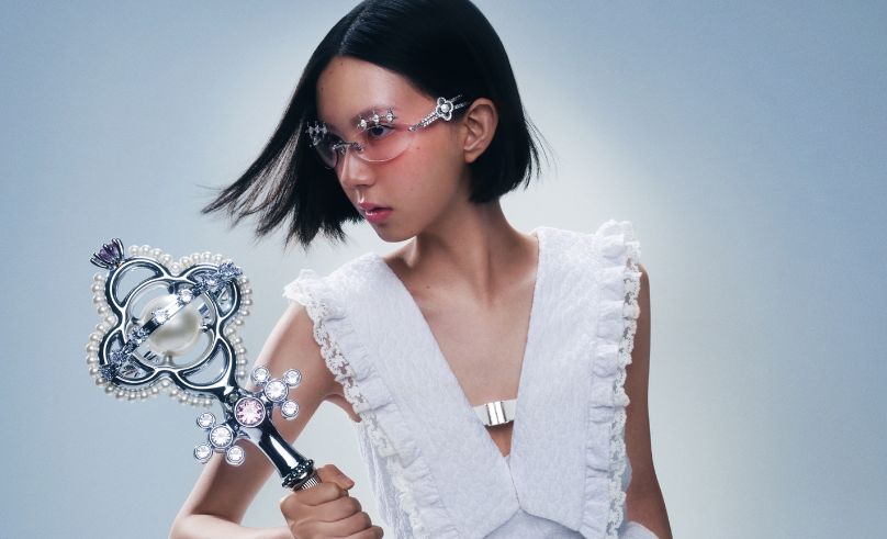 Monochrome Monday: The Mother of Pearl Edition