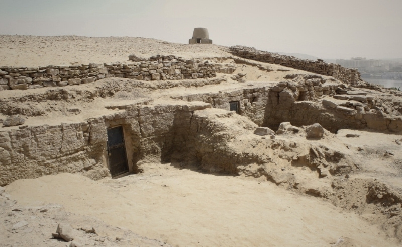 Three Ancient Tombs Discovered at Aswan’s Qubbet el-Hawa Necropolis 