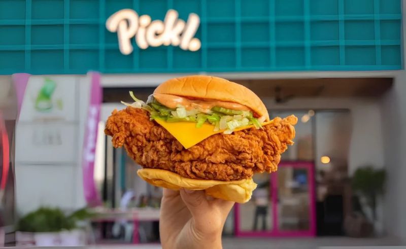 Pickl Opens Two New Burger Stores in Riyadh
